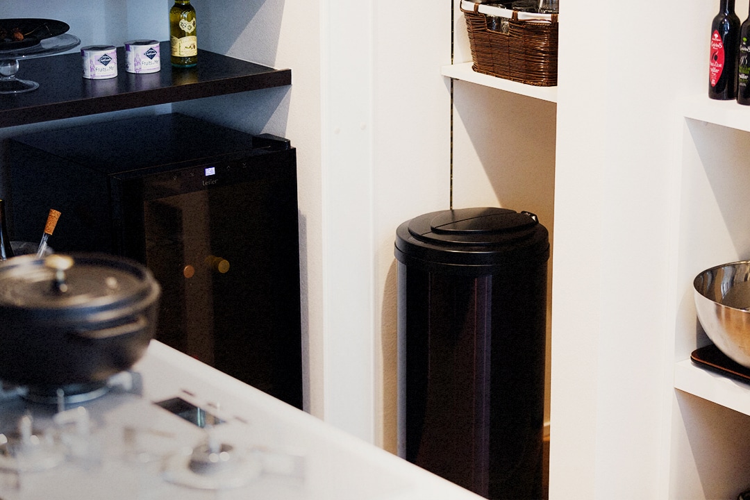 全自動ゴミ箱ZitA(ジータ) キッチン✕ブラック